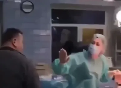 Під удар росіян у Покровську 6 січня потрапила лікарня: в ОП показали відео 