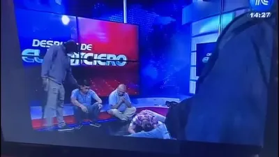 State of emergency in Ecuador: people in balaclavas seize TV channel