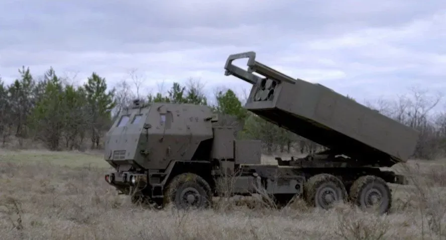 himars-on-the-front-line-zaluzhnyi-shows-american-artillery-at-work