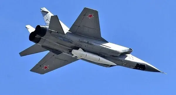 zafiksirovan-vzlet-yeshche-dvukh-vrazheskikh-mig-31k-vozdushnie-sili