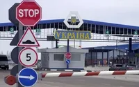 Romanian farmers blocked truck traffic through the Siret checkpoint