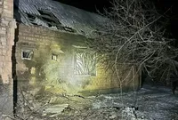 Опівночі окупанти вдарили з артилерії по Марганцю – пошкодженні будинки, магазин й аптеки
