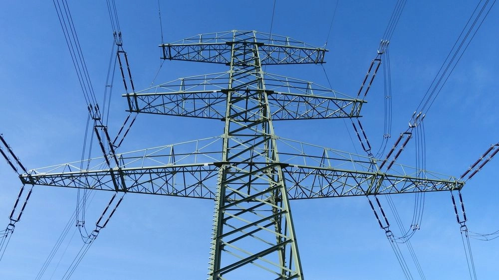 Дефицита электричества нет, под вражеский обстрел попала прифронтовая ТЭС - Минэнерго