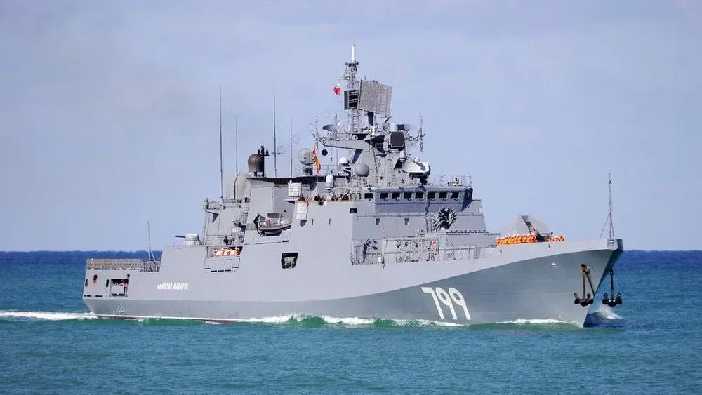 Вражеский фрегат "адмирал макаров" находится на боевом дежурстве - Гуменюк