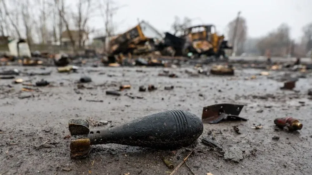 Из-за российского обстрела в Херсоне вспыхнул пожар: ОВА показали последствия удара по городу