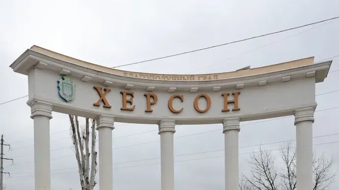 russian-troops-attack-kherson-65-year-old-man-killed