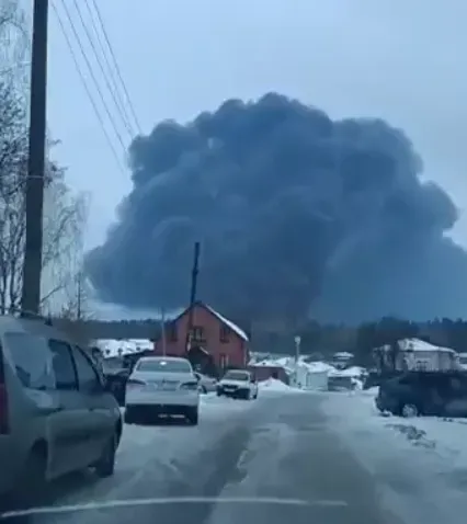 a-drone-attack-caused-a-fire-at-an-oil-depot-in-russia