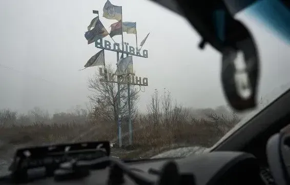 Russians try to cut the only road to Avdiivka - Barabash