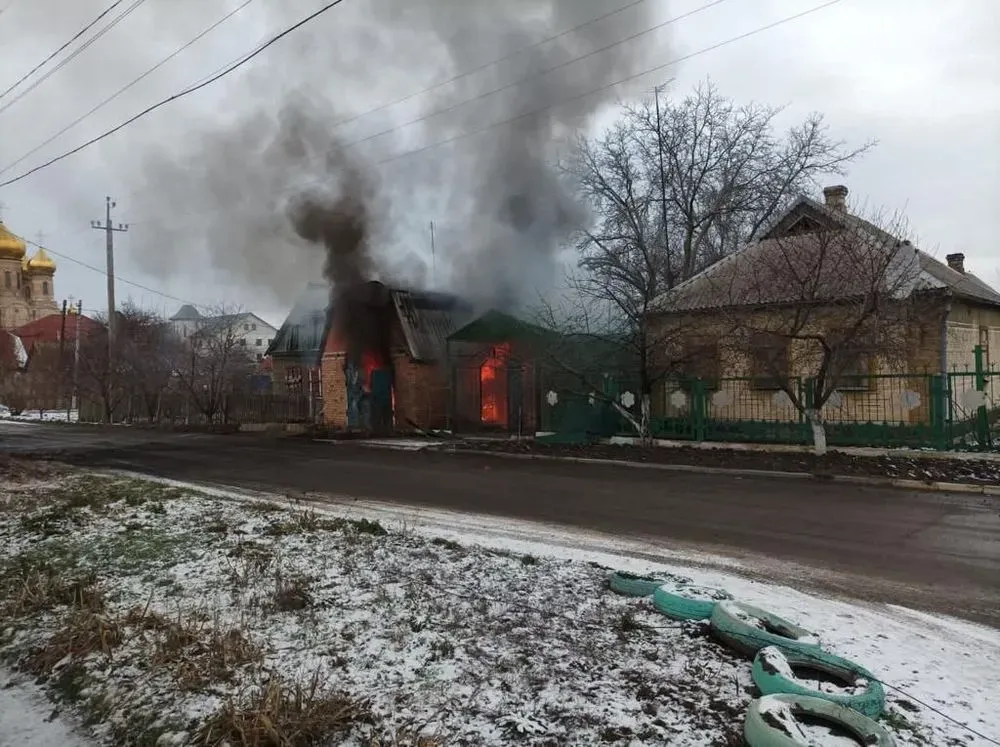 russians-shelled-kurakhove-in-donetsk-oblast-with-grad-rockets-one-killed-and-one-wounded-a-kindergarten-damaged