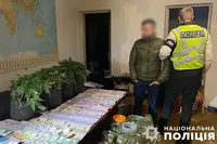 Delivering heroin from abroad: Kyiv law enforcement detains a group of drug traffickers