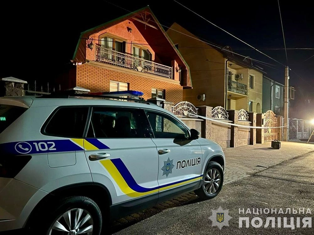 In Transcarpathia, an unknown person threw a grenade into the yard of a regional council deputy at night