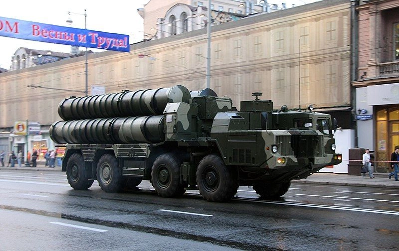 росіяни почали розміщувати ЗРК С-300 довколо петербурга після атак України- ЗМІ 