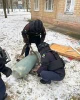 Саперы изъяли боевую часть ракеты Х-101 в Святошинском районе столицы