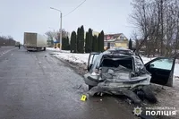 На Хмельниччині зіткнулися вантажівка та легковик, загинула 5-річна дівчинка