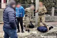 Погрозами змушували підприємців сплачувати надумані борги: групу рекетирів затримано у Львівській області