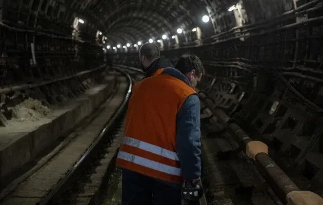 В Киеве станции на "синей ветке" подземки ни одного дня не были закрыты в качестве укрытия - метро