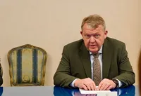 Глава МИД Дании во время визита в Украину посреди ночи спускался в укрытие из-за воздушной тревоги