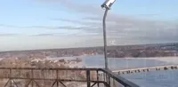 В российском городе выборг громкий взрыв, жители засняли большой столб белого дыма