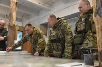 россияне кое-где вынуждены перейти к обороне: Сырский посетил позиции воинов на Восточном фронте