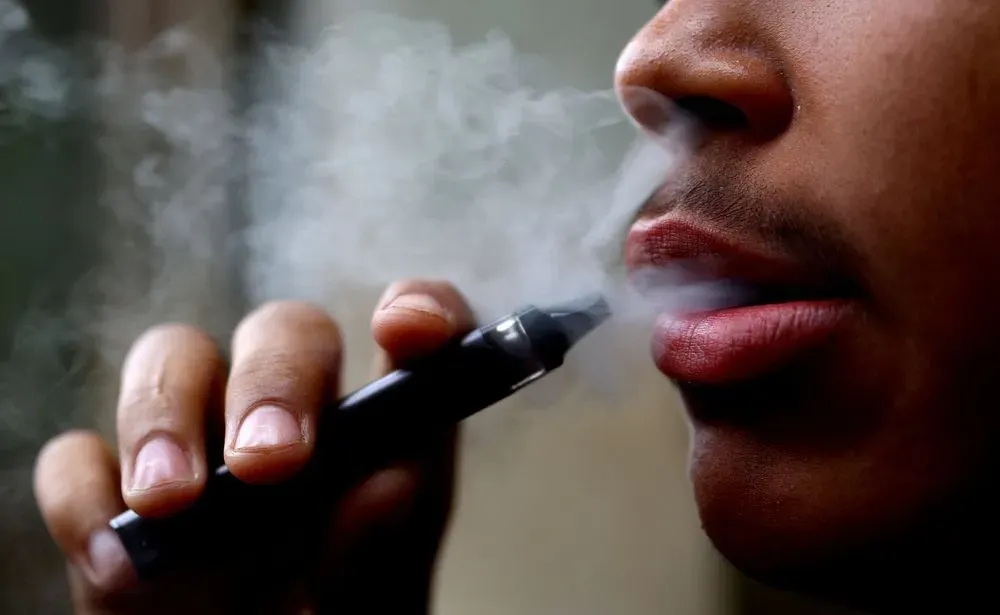 uk-government-to-ban-disposable-vapes-to-prevent-children-from-using-them