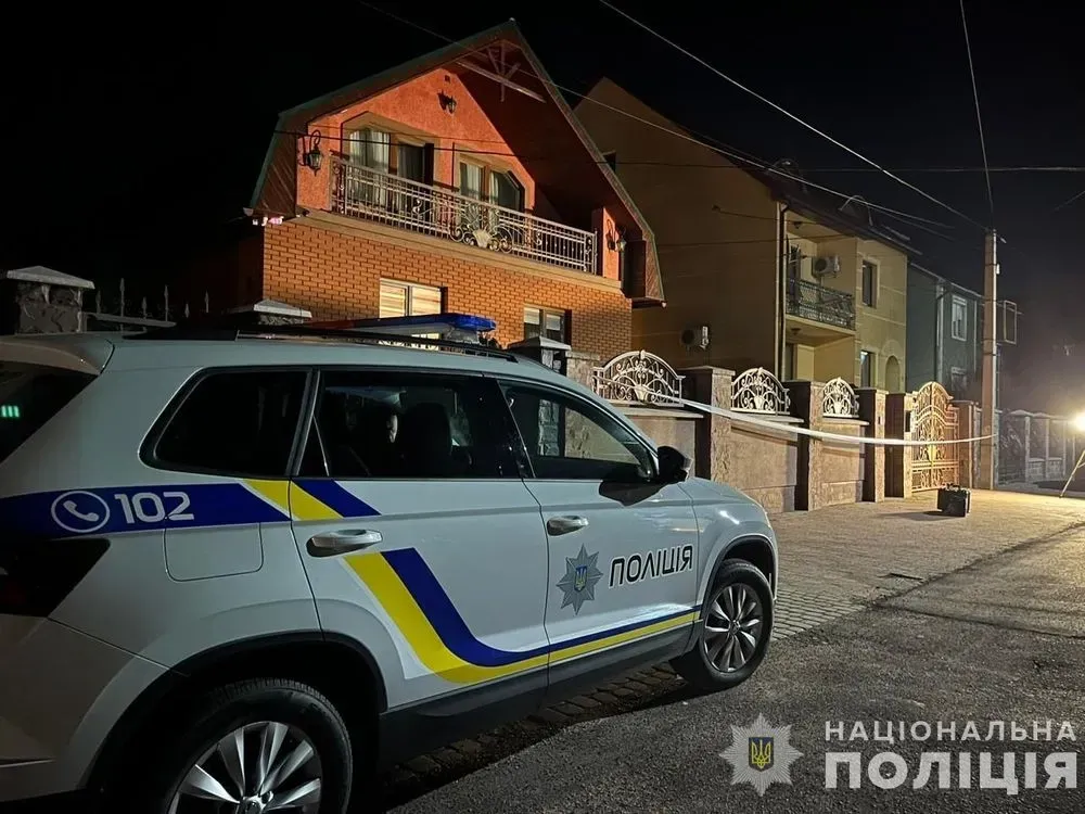 an-attacker-who-threw-a-grenade-into-the-yard-of-a-regional-council-deputy-is-detained-in-zakarpattia