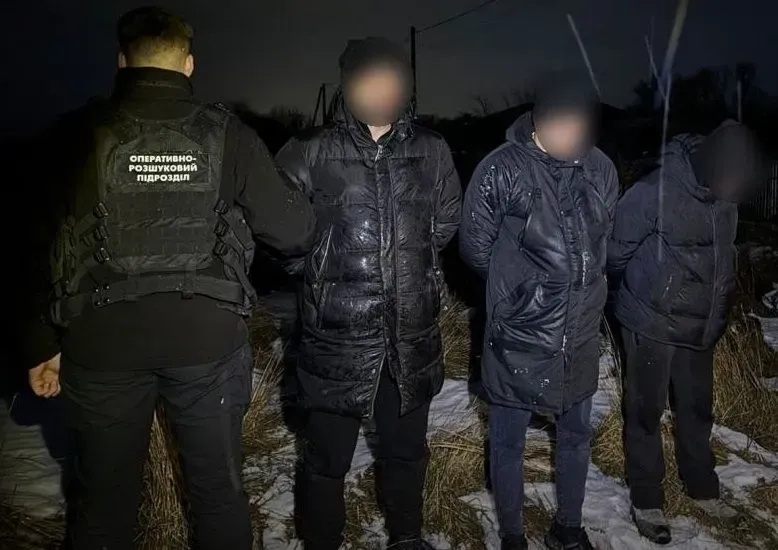 На Буковине задержаны мужчины, которые пытались попасть в Румынию, скрывшись от пограничной заставы