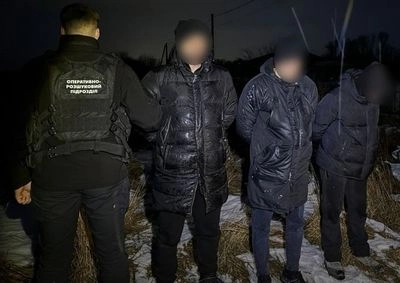 Men detained in Bukovyna who tried to get to Romania by hiding from border guard post