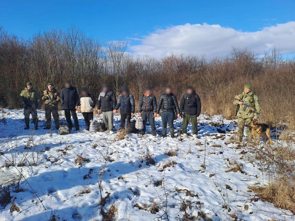 In Zakarpattia region, fugitives were hiding from border guards in a forest belt, trying to get to Hungary