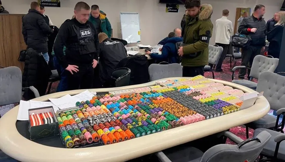 three-persons-involved-in-the-case-of-underground-poker-clubs-are-arrested