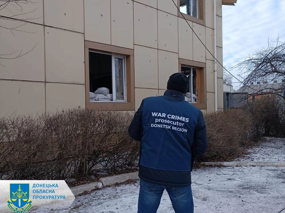 россияне ночью ударили ракетами С-300 и "Искандер" по Покровску в Донецкой области: ранены шесть человек