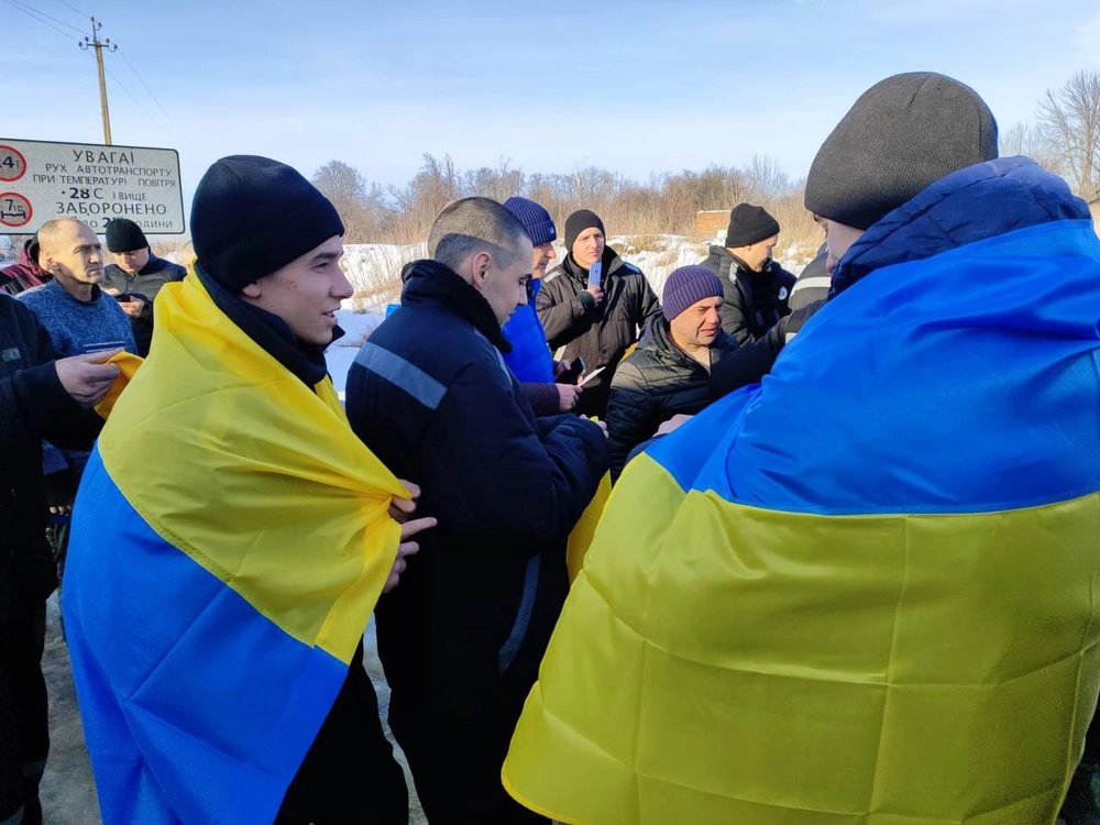 50-й обмін полоненими: до України повернулись захисники "Азовсталі", Зміїного та Херсона