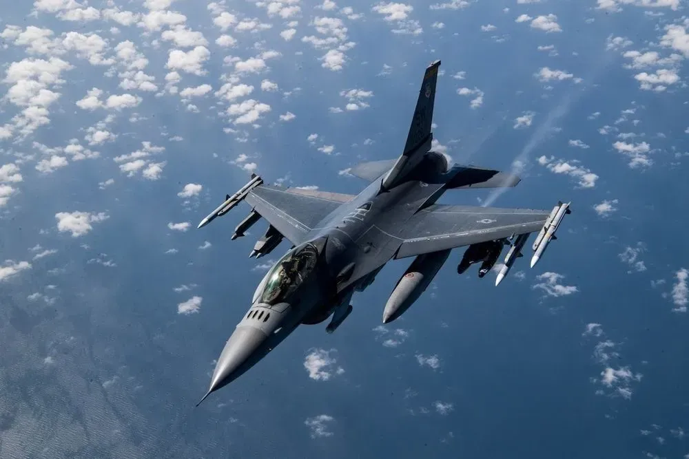 Ihnat is confident that Ukraine will receive the first F-16 aircraft by the end of the year