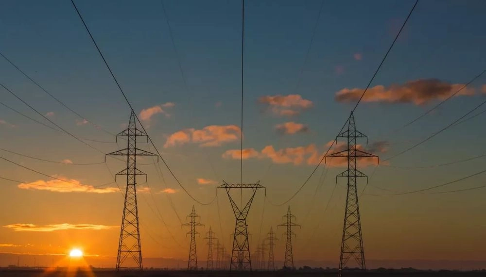 Дефицита электричества нет, по техническим причинам краткосрочно отключалось оборудование на Черкасской ТЭЦ - Минэнерго