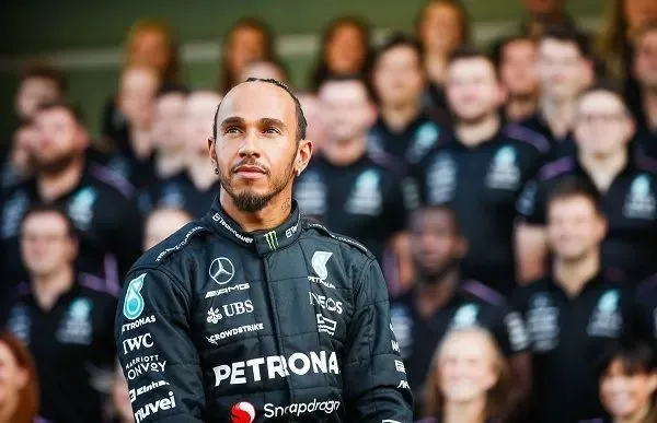 lewis-hamilton-will-leave-the-mercedes-team-after-the-end-of-the-2024-season