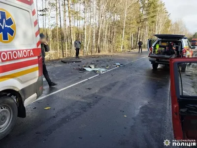 На Рівненщині зіткнулися вантажівка та мікроавтобус: загинуло троє людей