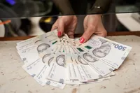 НБУ: за рік банки наростили видачу готівки з кас на 11,5%