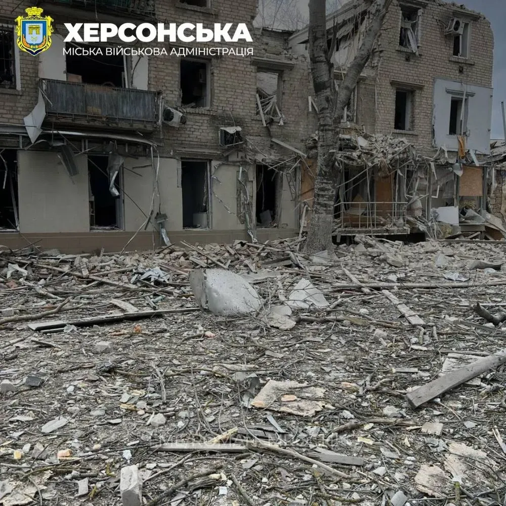 russians shell Kherson from the air: a 73-year-old woman is wounded, there are significant destructions