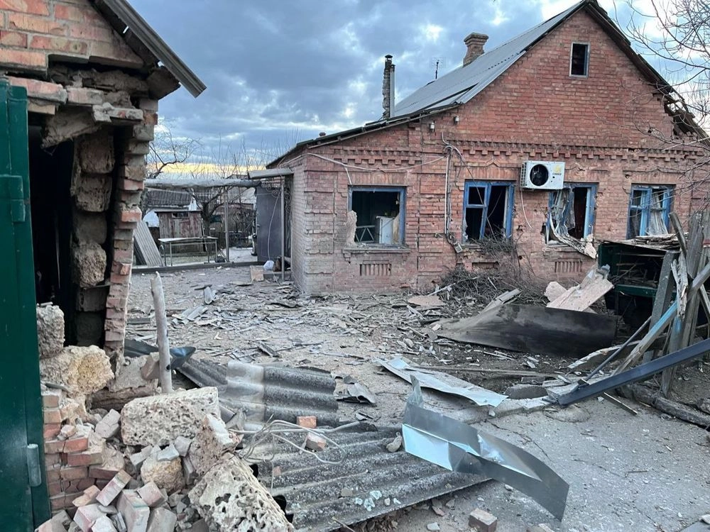 Днепропетровщина: в Никополе из-за обстрелов россиян ранены два человека