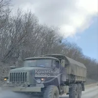 Колону з 10 віськових вантажівок помітили в окупованому Криму