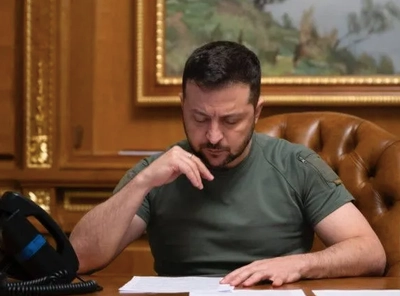 Zelensky submits bills to Rada to extend martial law and mobilization