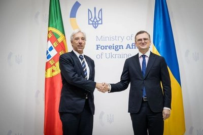 "Russia must pay for the damage done": Kuleba discusses use of frozen Russian assets with Portuguese Foreign Minister