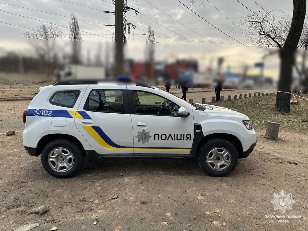 Ліквідація наслідків ракетної атаки: у Києві перекрили рух однією з вулиць міста