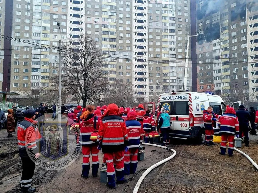 russian-attack-on-kyiv-fire-in-a-house-extinguished-19-people-injured