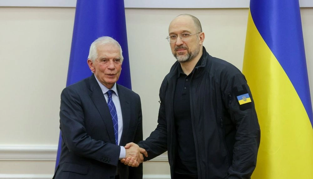 "Україна до кінця року отримає мільйон боєприпасів": Шмигаль обговорив з Боррелем військову підтримку