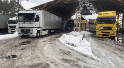 Polish farmers resume blockade at three checkpoints: border guards warn of traffic delays