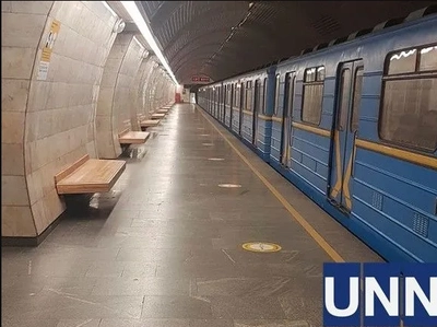 У столичному метро на колію впала людина: низка станцій зачинені на вхід