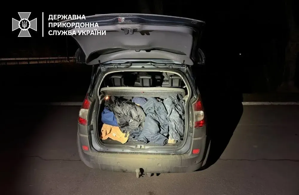 border-guards-catch-odesa-resident-on-illegal-transportation-of-people-across-the-border-in-car-trunk