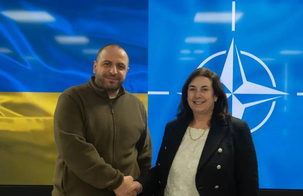 umerov-discusses-ukraines-transition-to-nato-standards-with-head-of-nato-mission