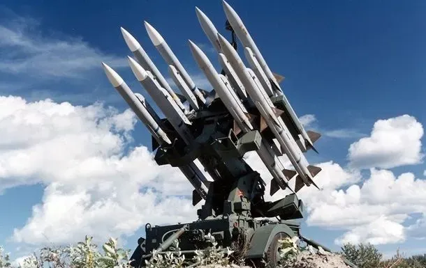 Ukraine may face a shortage of air defense ammunition if Western aid is delayed