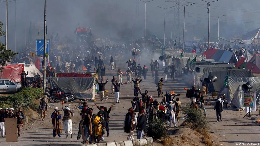 Clashes between supporters of different parties occurred in Pakistan, three people were killed